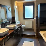 Le Grillen - 4 Bedroom - Centre شقة