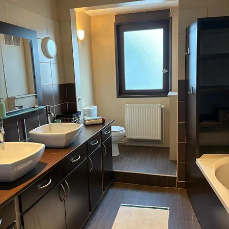 Le Grillen - 4 Bedroom - Centre Apartamento