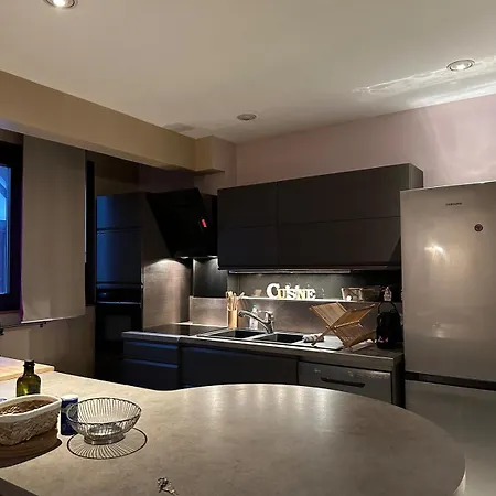 Le Grillen - 4 Bedroom - Centre Apartment