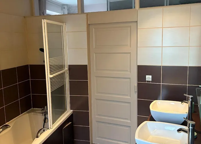 Le Grillen - 4 Bedroom - Centre Apartment