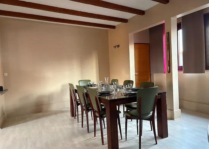 Le Grillen - 4 Bedroom - Centre Apartment