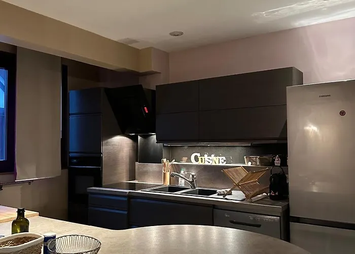 Le Grillen - 4 Bedroom - Centre Apartment