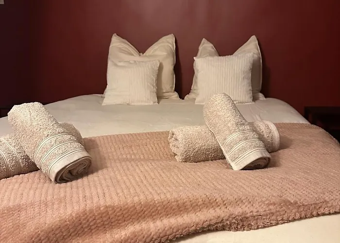 Le Grillen - 4 Bedroom - Centre *